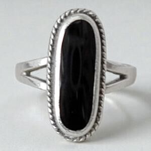 Vintage Sterling Silver 925 Oval Black Onyx Ring Size 7.75 Minimalist Boho